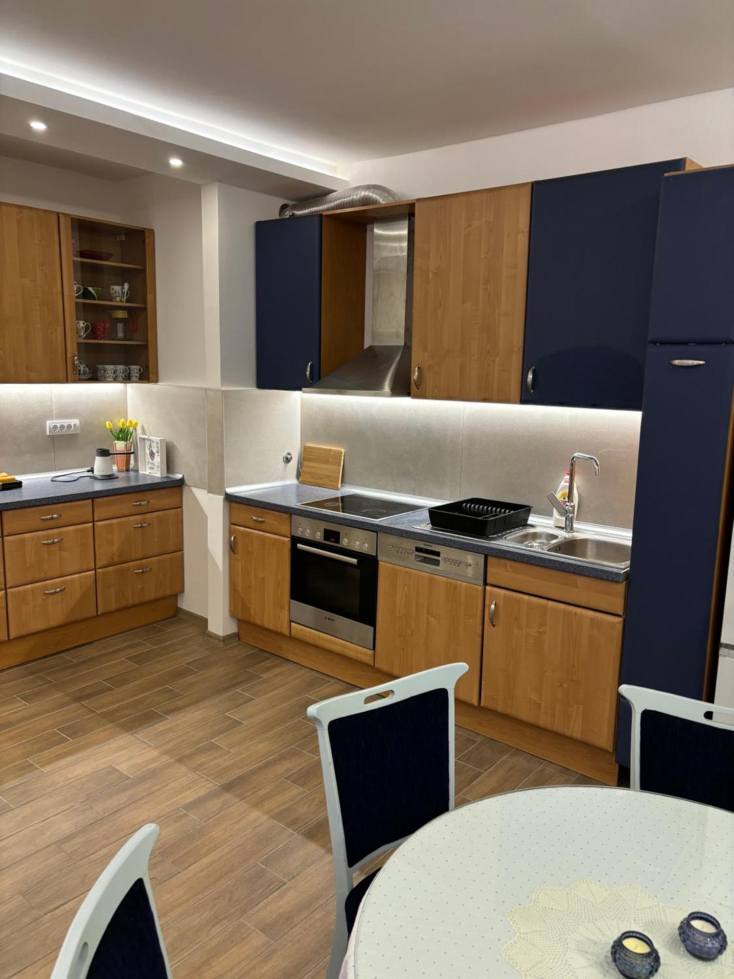 Vanja Apartman Vârşeţ Exterior foto