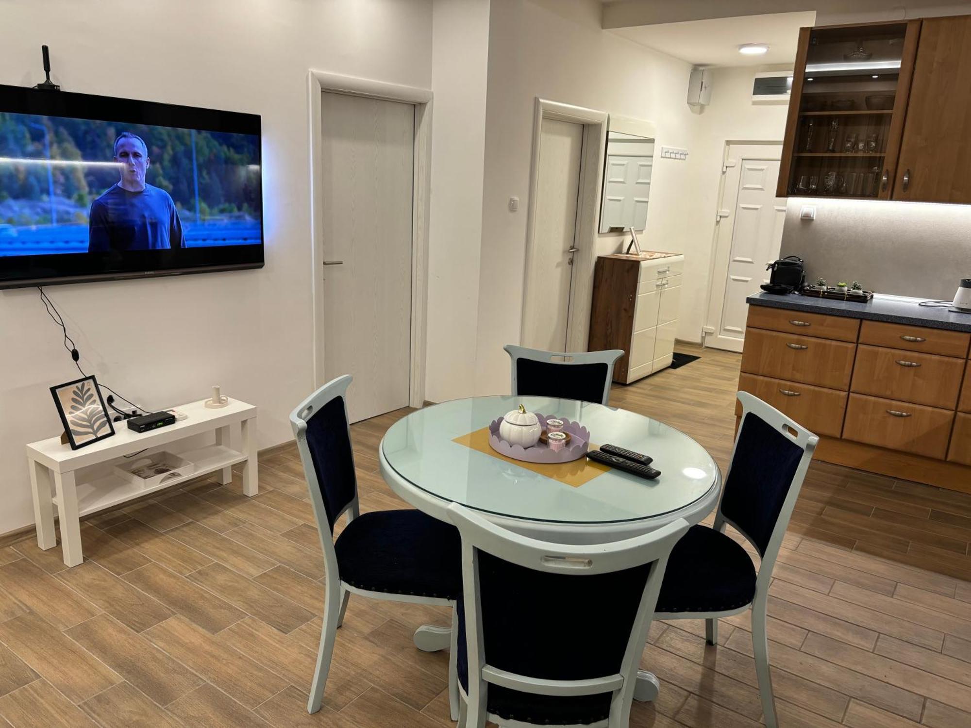 Vanja Apartman Vârşeţ Exterior foto